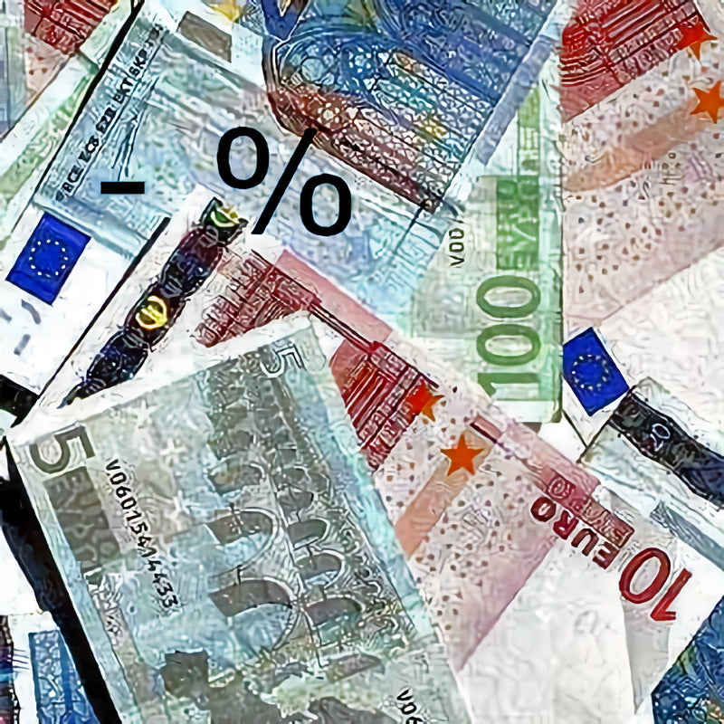 Alt-teksti: Tarjoukset – Alennuksia euroseteleillä ja prosenttimerkeillä