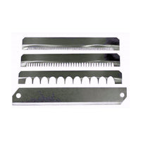 Super Benriner Mandoliinin neljä vaihdettavaa terää. Monipuoliset leikkausvaihtoehdot eri ruoka-aineille.