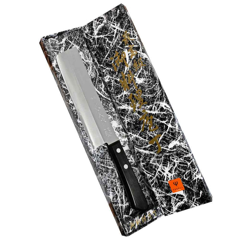 Kaneyoshi nakiriveitsi 16,5 cm lahjapakkauksessa musta kahva