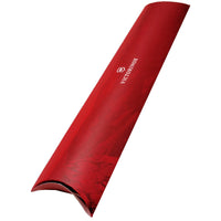 Lahjapakkaus isoille veitsille - Tyylikäs lahjaratkaisu. Punainen ovaalinmuotoinen lahjapakkaus kokkiveitsille ja fileerausveitsille, pituus 44 cm.