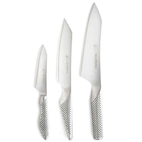 Global 40 v. juhlasetti – kolmeosainen veitsisetti: kiritsuke 15 cm, kokkiveitsi 18 cm ja yleisveitsi 11 cm, ruostumattomasta CROMOVA18-teräksestä, 40-vuotisjuhla.