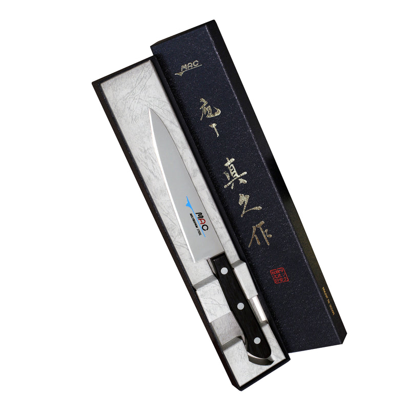 MAC Chef veitsi kevyt vihannesveitsi - 13.5 cm lahjapakkauksessa. Tyylikäs japanilainen keittiöveitsi tarkkaan viipalointiin.