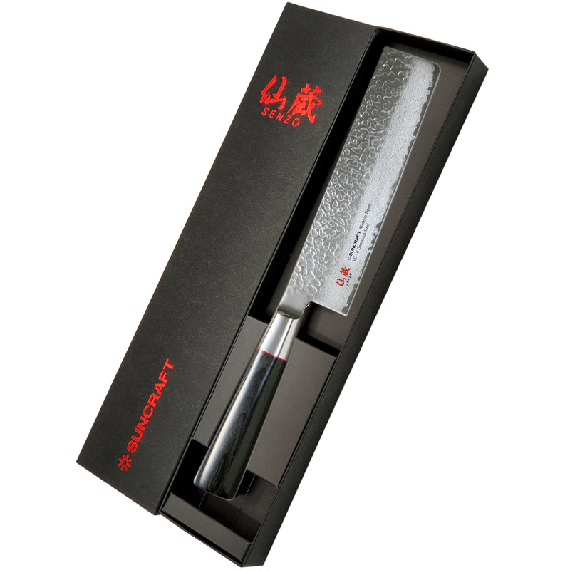 Suncraft Nakiri-veitsi tyylikkäässä lahjapakkauksessa. Japanilainen Damascus-terä ja ergonominen kahva.