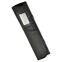 Giesser veitsilaukku - tyhjä musta veitsilaukku mestarikokeille, suljettuna ja varustettu nimilapulla.