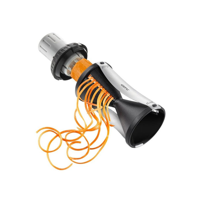 Gefu Spirelli V.2.0 - Spiraalileikkuri vihannesterotin luo porkkanasta ohuita spiraaleja japanilaisilla terillä. Keittiöväline vihannesten muotoiluun.