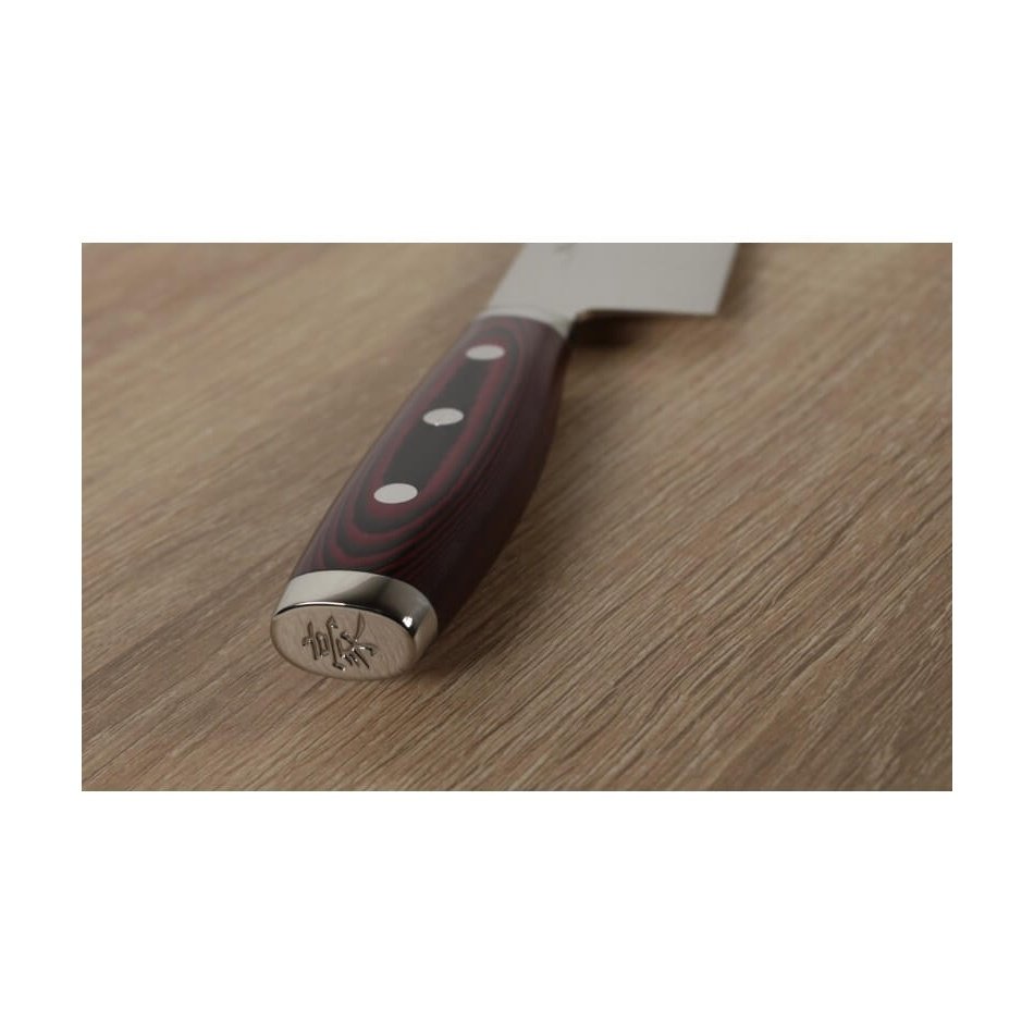 Yaxell Super Gou Vihannesveitsi 12 cm - Japanilainen Laatu, punasävyinen kahva yksityiskohtaisella logolla tuo tyyliä keittiövälineisiin.