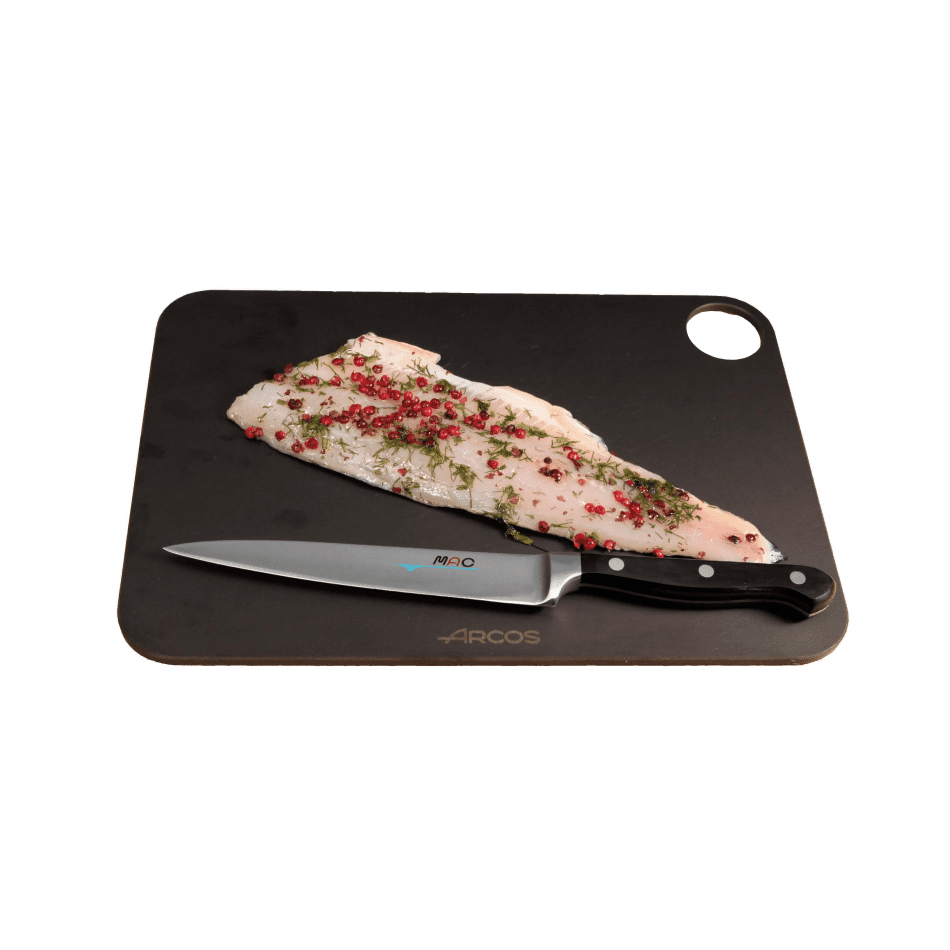 MAC SO-70 fileointiveitsi 17.5 cm leikkuulaudalla kalan fileoinnissa, erittäin ohut terä tarkkaan työskentelyyn