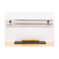 Seinään kiinnitetty Grunwerg veitsimagneetti 62cm ruostumaton teräs ilman veitsiä, moderni ja minimalistinen keittiövaruste.