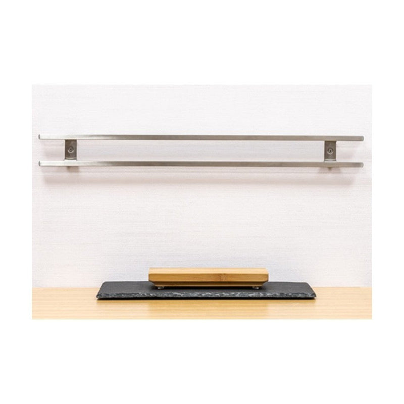 Seinään kiinnitetty Grunwerg veitsimagneetti 62cm ruostumaton teräs ilman veitsiä, moderni ja minimalistinen keittiövaruste.