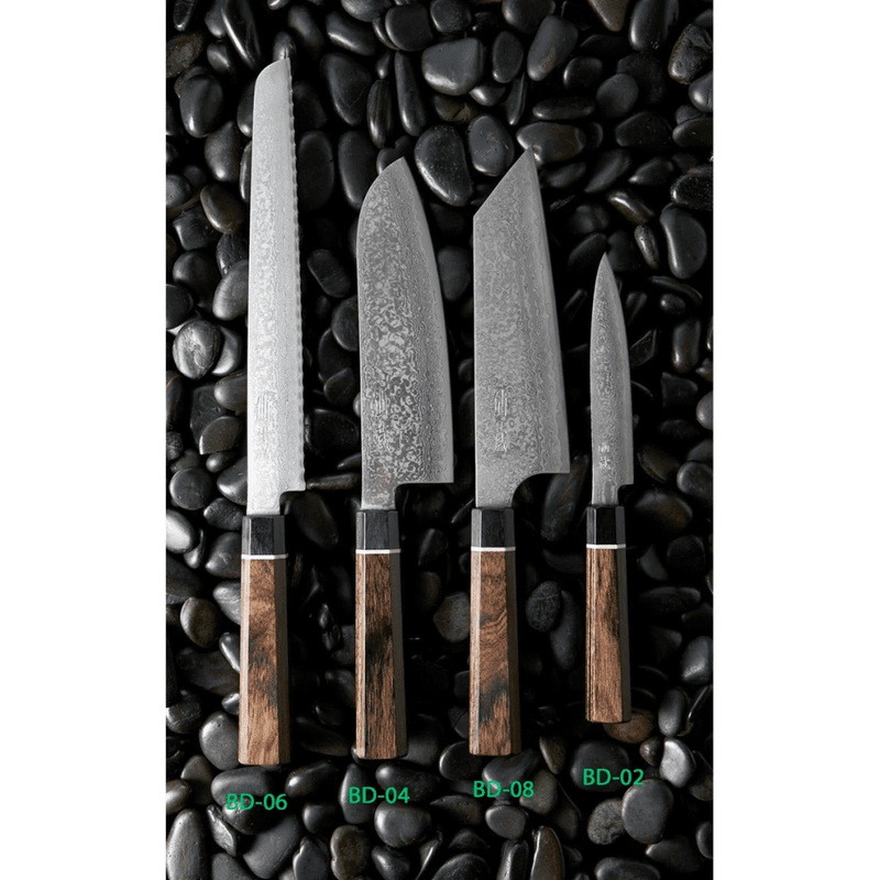 Suncraft Senzo Damascus veitset kivipetillä, esillä eri kokkiveitsimallit kuten Kiritsuke ja Santoku, elegantti ja laadukas sarja.