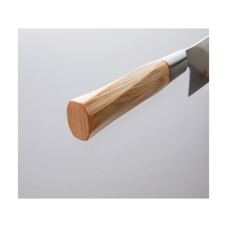 Sashimiveitsen puinen kahva, ergonominen muotoilu ja laadukas viimeistely.