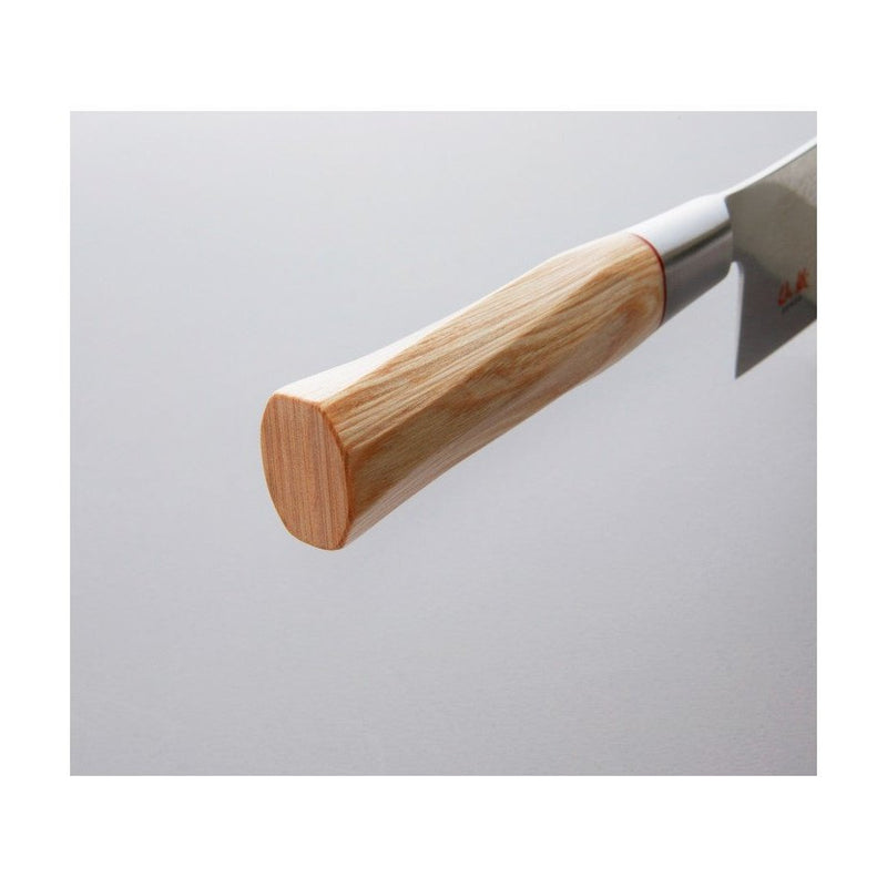 Sashimiveitsen puinen kahva, ergonominen muotoilu ja laadukas viimeistely.