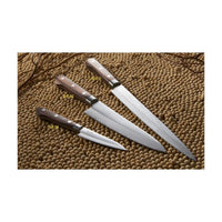 Suncraft SENZO Clad Siivutusveitsi 24 cm - Täydellinen Leikkuuseen, esillä muiden SENZO-sarjan veitsien kanssa luonnollisessa ympäristössä