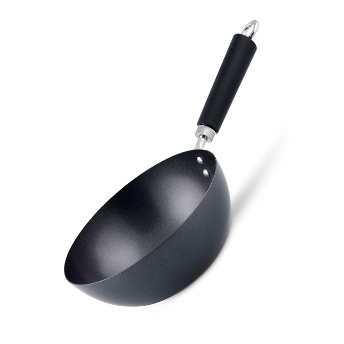 Ken Hom non-stick wok - Pieni mutta tehokas 20 cm wok, kevyt ja kestävä hiiliteräksinen paistinpannu ergonomisella kahvalla.