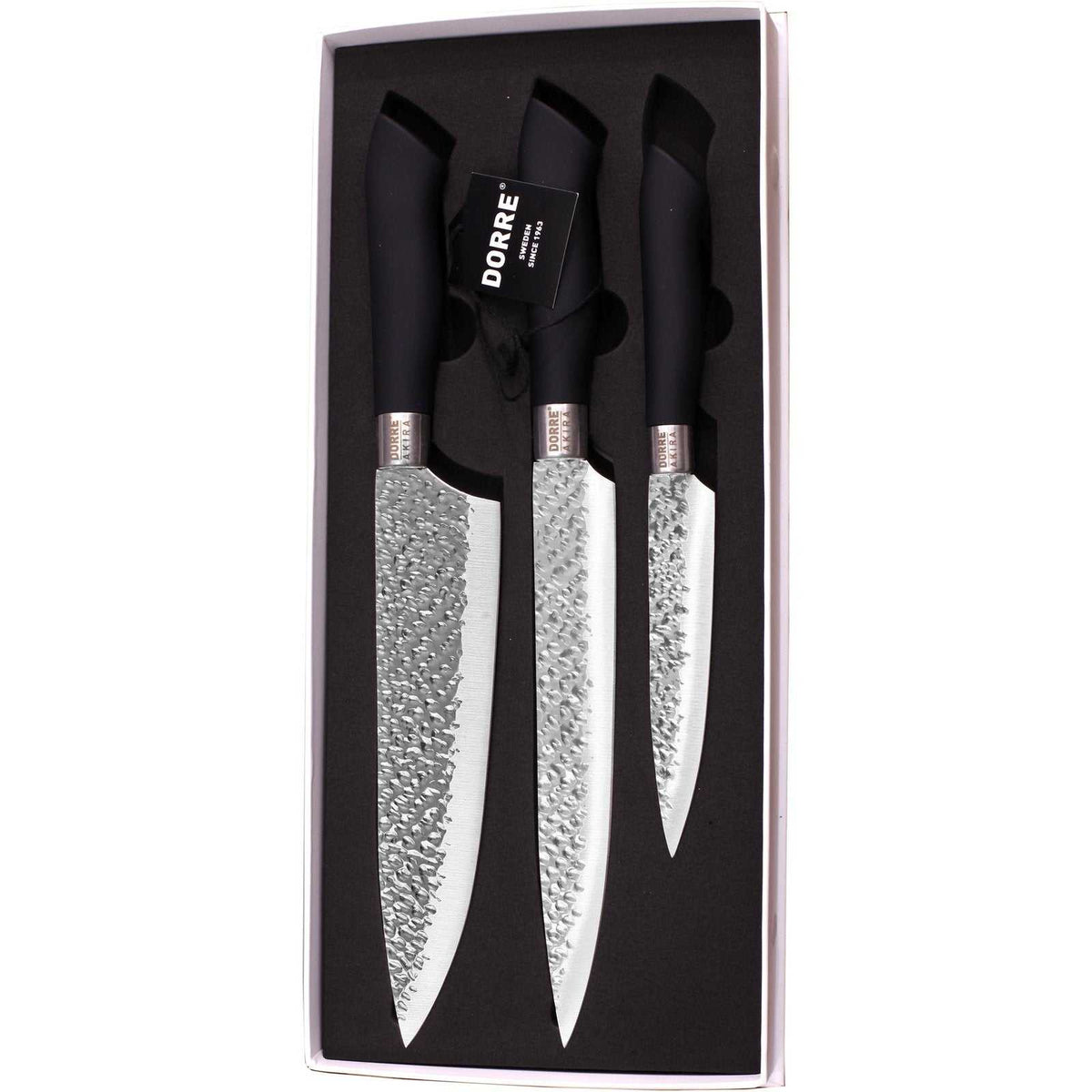 Kolme Dorre Akira veistä mustalla kahvalla