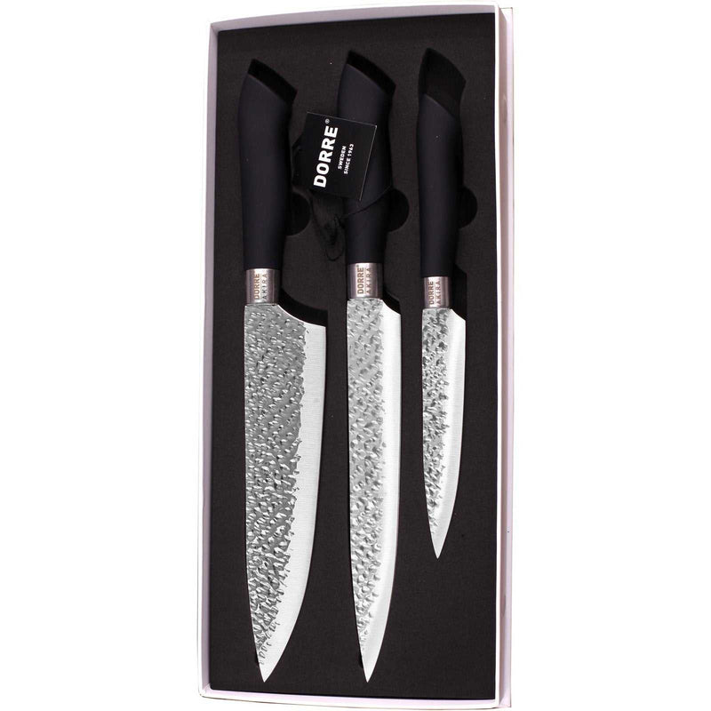 Kolme Dorre Akira veistä mustalla kahvalla