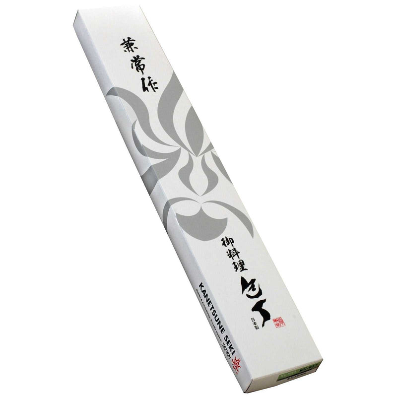 Kanetsune Seki kokkiveitsen alkuperäinen japanilainen lahjapakkaus, tyylikäs ja perinteinen esillepano keittiövälineille.