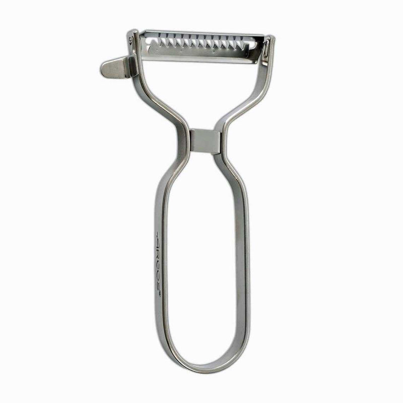 Ruostumattomasta teräksestä valmistettu Arcos Juliennekuorija, joka sopii tarkkaan suikalointiin. Kestävä rakenne ja helppokäyttöinen keittiöväline.